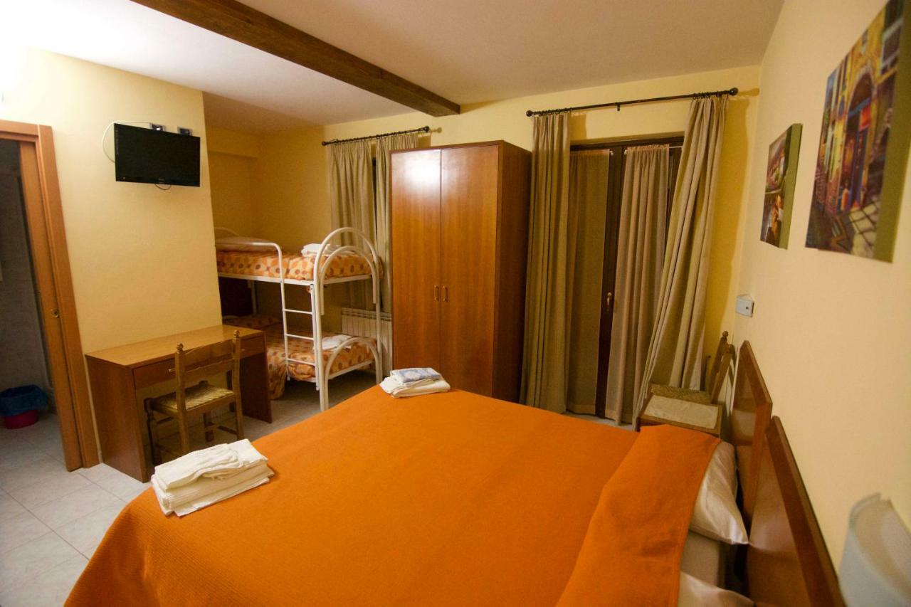 Cantarana Hotel Sesta Godano Kültér fotó