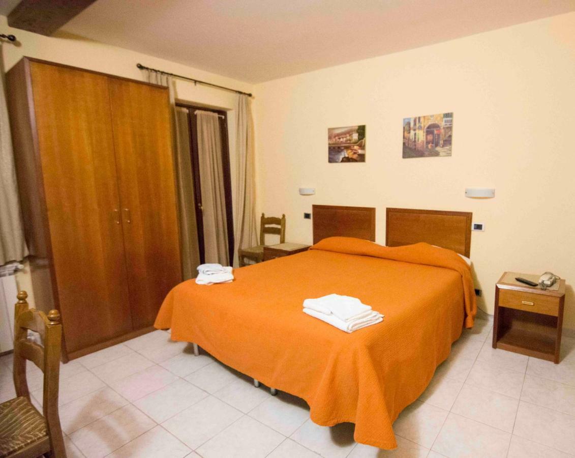 Cantarana Hotel Sesta Godano Kültér fotó