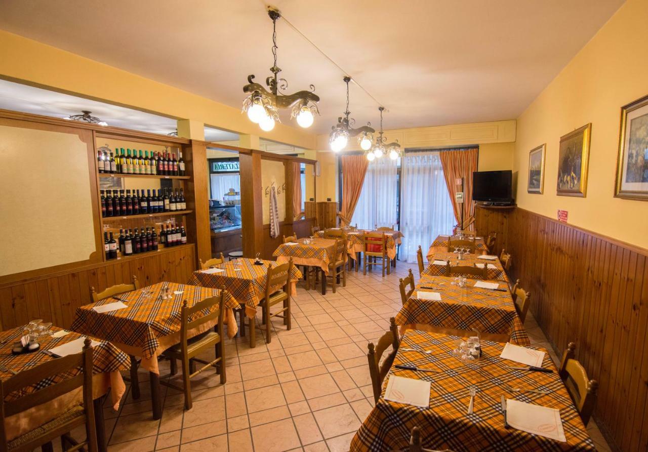 Cantarana Hotel Sesta Godano Kültér fotó